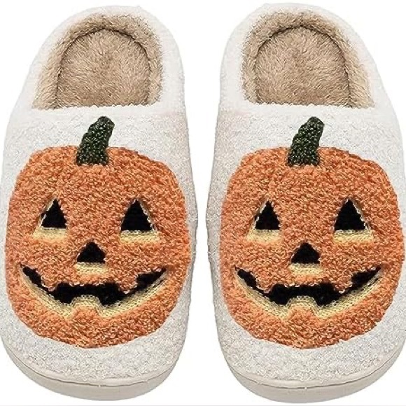 NEW! Halloween Pumpkin Jack-O-Lantern Plush Slippers - Picture 1 of 6